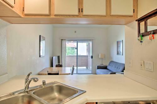 Apartamento Cute Condo Half-mi To Downtown Cathedral City