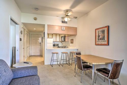 Apartamento Cute Condo Half-mi To Downtown Cathedral City