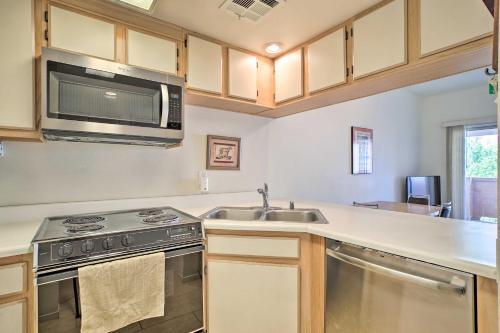 Apartamento Cute Condo Half-mi To Downtown Cathedral City