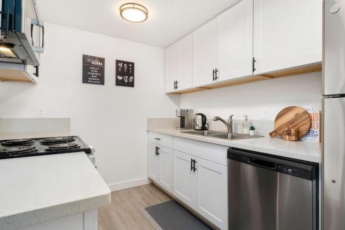 Gorgeous 2 Bedroom, King Bed, Central Sacramento
