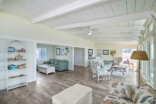 Oceanfront Villa With Private Beach Access, Remodeled Kitchen
