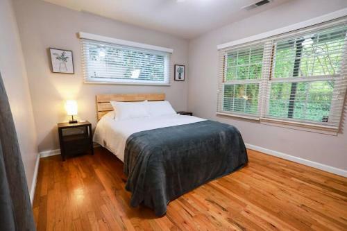 2bed In Quiet Neighborhood Beautiful Outdoor Space