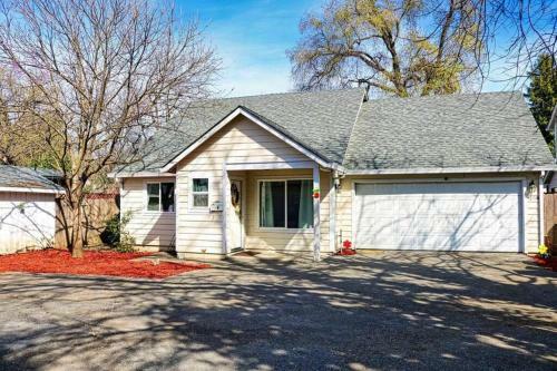 Minutes To Dt, Trendy Game Room, Sleeps 10