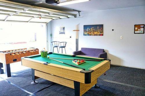 Minutes To Dt, Trendy Game Room, Sleeps 10
