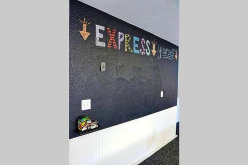 Minutes To Dt, Trendy Game Room, Sleeps 10