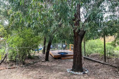Cloverdale Creekside Retreat