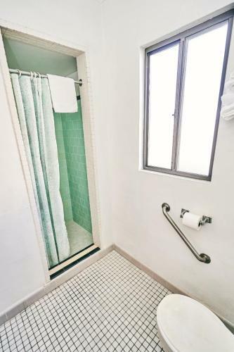 Hotel 7 Inn
