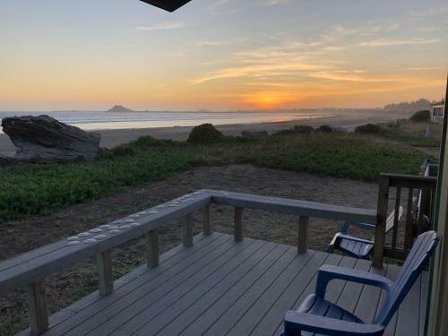 Crescent Beach Motel