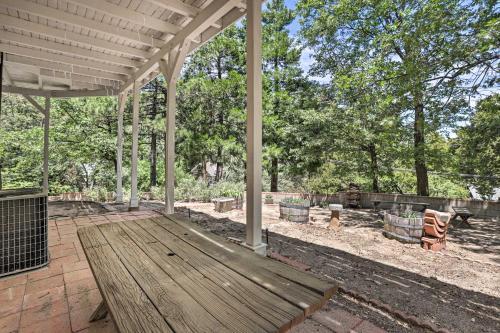 Boho-chic Home With Game Room Near Lake Gregory