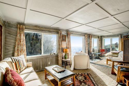 Private Mountain-top Cabin