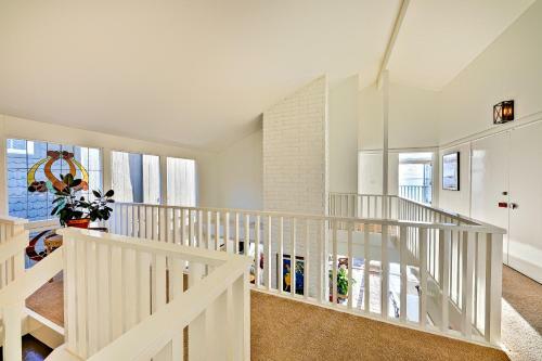 Cape Cod House In Capo Beach