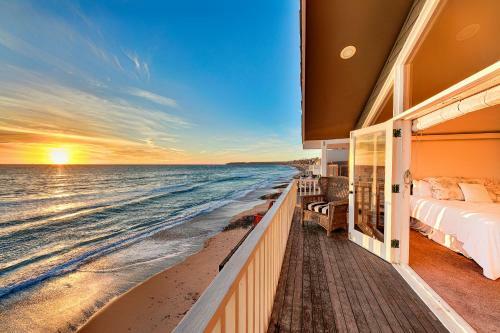 Cape Cod House In Capo Beach