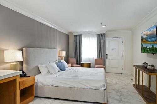 Hotel Huntington