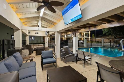 Hotel Huntington