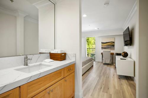 Hotel Huntington