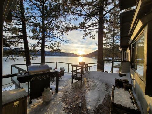 The Point! Spectacular Lake Views 5 Suites!
