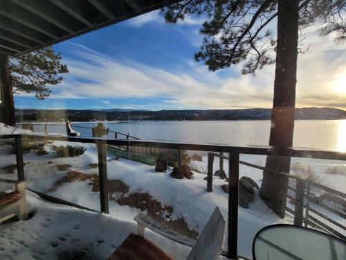 The Point! Spectacular Lake Views 5 Suites!