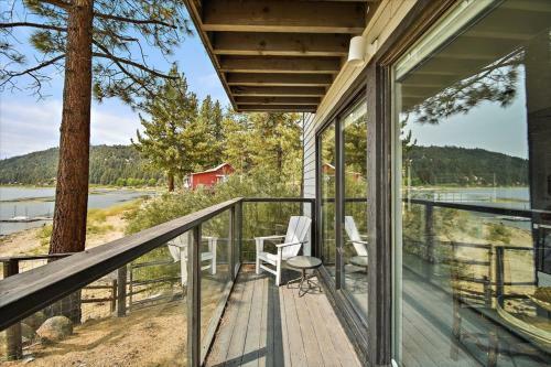 The Point! Spectacular Lake Views 5 Suites!