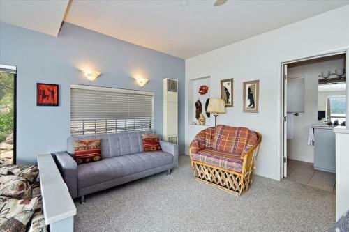 The Point! Spectacular Lake Views 5 Suites!