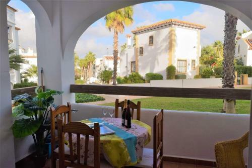 Fabulous 2 Bed 2 Bath Apartment !