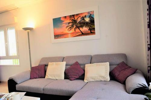 Fabulous 2 Bed 2 Bath Apartment !