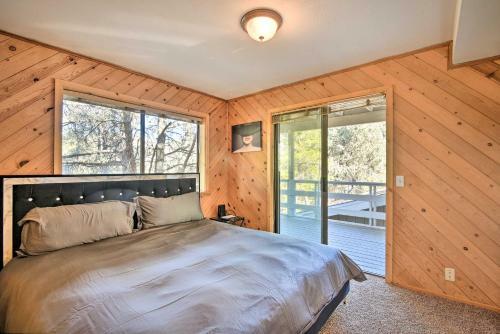 Luxe Escape With Decks, Mtn Views, Game Room!