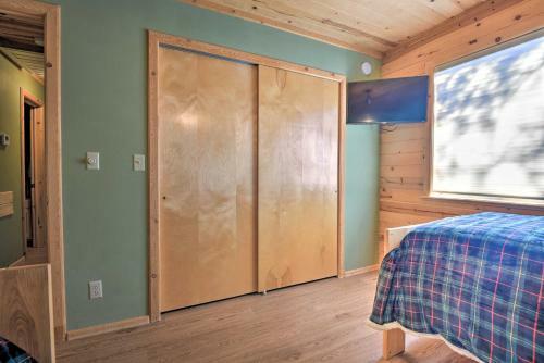 Rustic Pine Mtn Club Cabin With Beautiful View!
