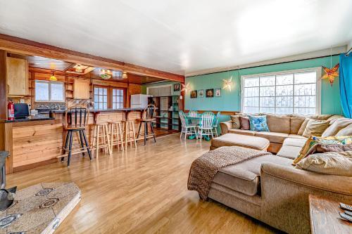 Mystical Dreamhouse & Mermaid's Den