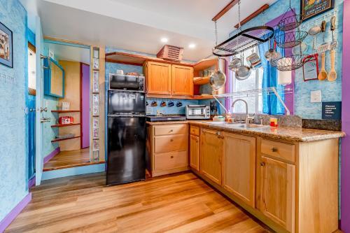 Mystical Dreamhouse & Mermaid's Den