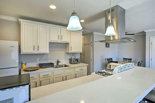 Apartamento Bright Fullerton Condo About 5 Mi To Disneyland!