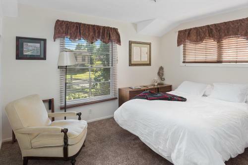Oak Grove Ranch House