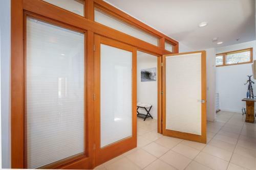 Luxury Beachfront Penthouse Walk To The Beach Restaurants Entertainment