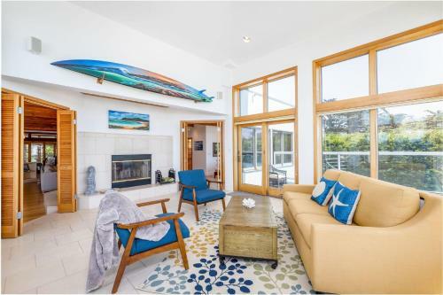 Luxury Beachfront Penthouse Walk To The Beach Restaurants Entertainment