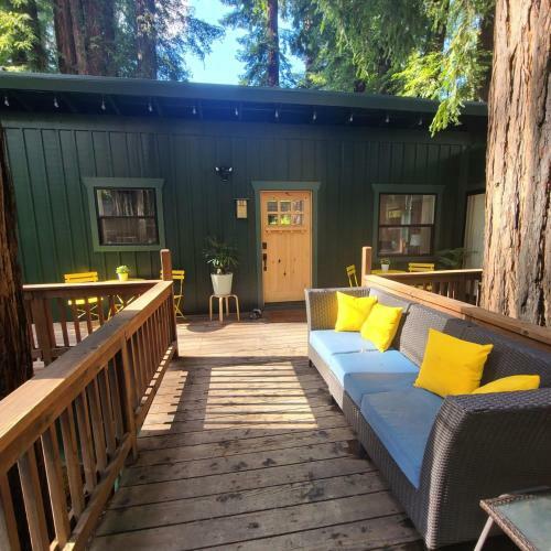 Dhyana Redwoods Fire Table Nearby River Access Ping Pong & Arcade Games