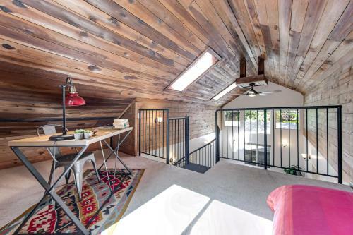 Canyon House