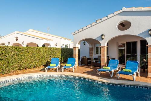 Villa Menorca Fucsia