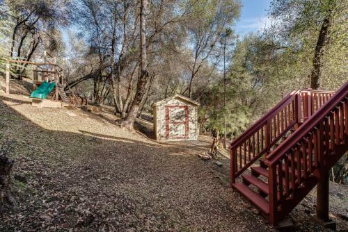 Creek Side Getaway