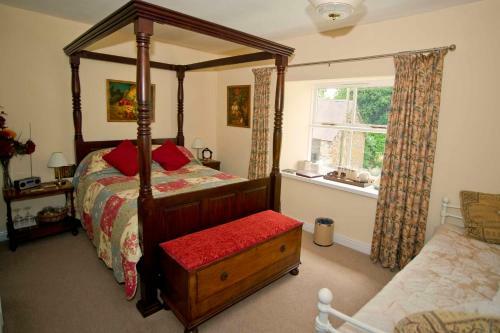 Bed & Breakfast Gwaenynog Farmhouse