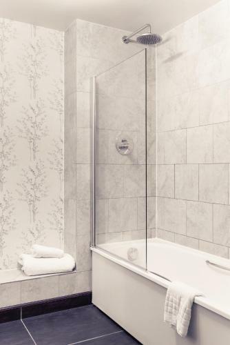 The Lambert Arms - A Bespoke Hotel