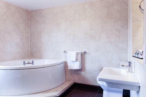 The Lambert Arms - A Bespoke Hotel