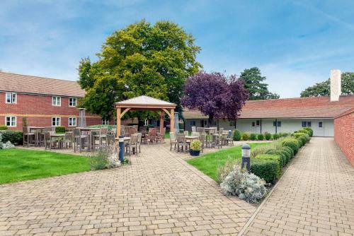 The Lambert Arms - A Bespoke Hotel