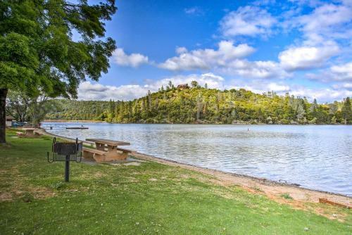 Groveland Gem With Deck, Game Room And Much More!