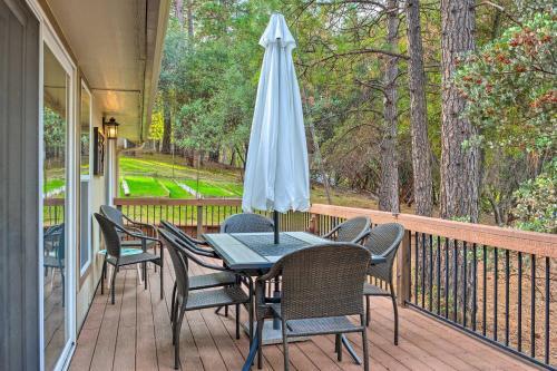 Groveland Gem With Deck, Game Room And Much More!