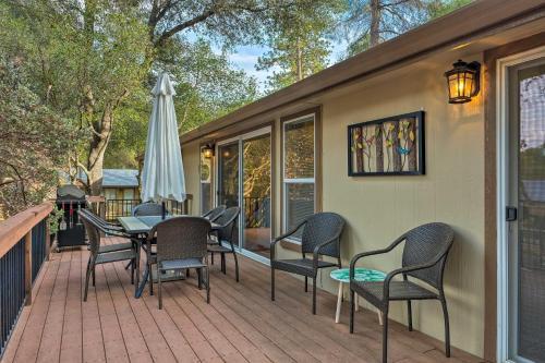 Groveland Gem With Deck, Game Room And Much More!