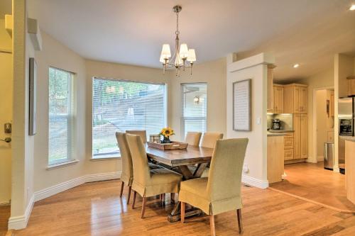 Groveland Gem With Deck, Game Room And Much More!