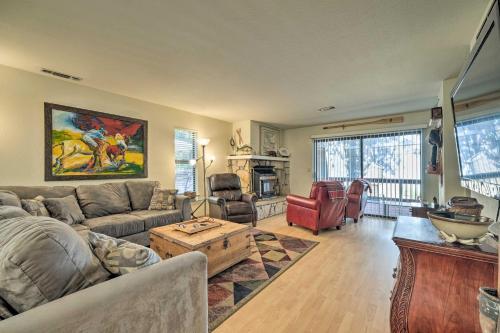 Pine Mountain Lake Haven With Spacious Deck!