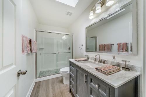 Unit 3 Newly Remodeled Great Location