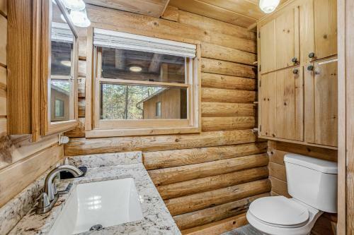 Pine Crest Lodge