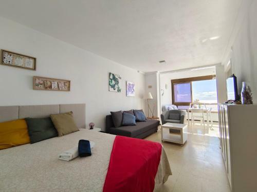 Fantastic Apartment On The Sea, With Direct Access To The Beach