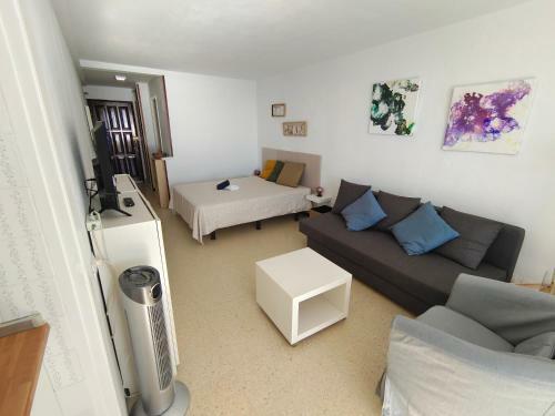 Fantastic Apartment On The Sea, With Direct Access To The Beach
